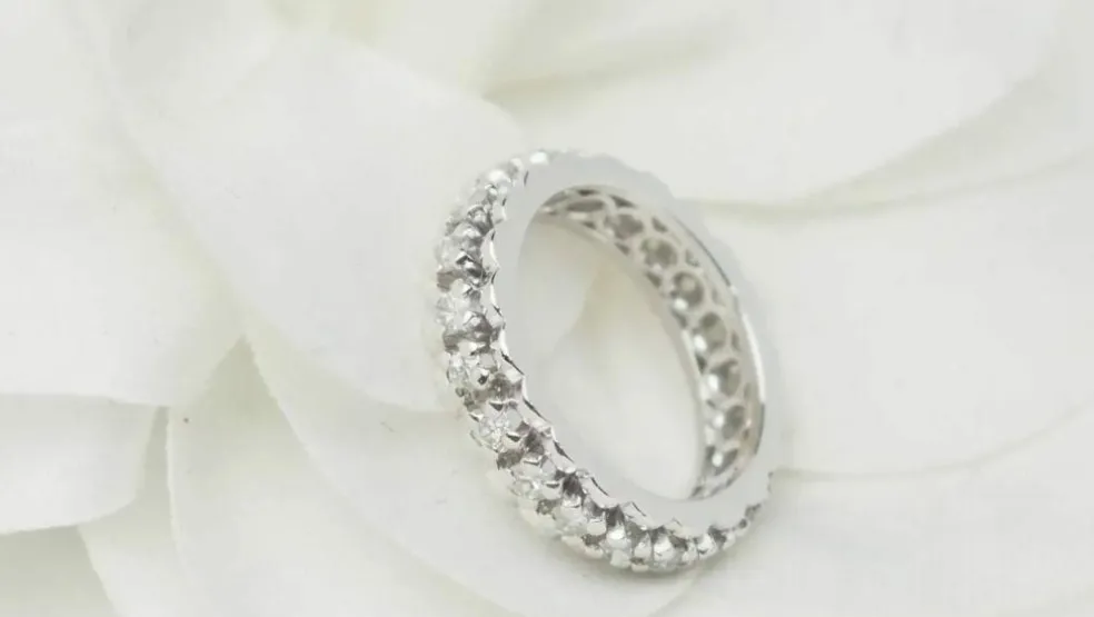 Alliance américaine ancienne or blanc et diamants