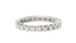 Alliance américaine en or blanc et diamants