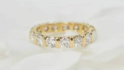 Alliance américaine en or jaune et diamants 2,40cts