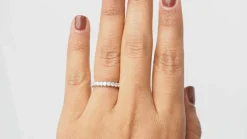 Alliance américaine en or blanc et diamants 1,30ct
