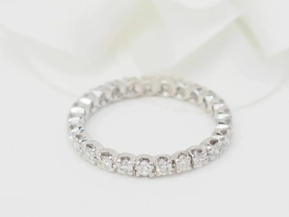 Alliance américaine en or blanc et diamants 1ct