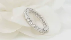 Alliance américaine en or blanc et diamants 1,30ct