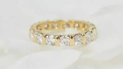 Alliance américaine en or jaune et diamants 2,40cts