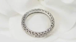 Alliance américaine en or blanc et diamants 1.12ct