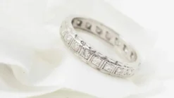 Alliance américaine en or blanc et diamants 0,52ct