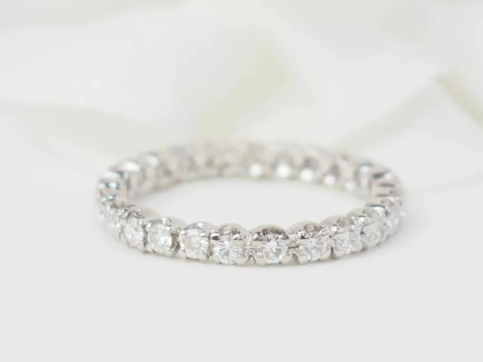 Alliance américaine en or blanc et diamants 1ct