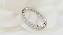 Alliance américaine en or blanc et diamants 1,30ct