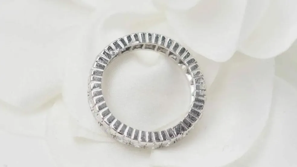 Alliance américaine en platine et diamants 0.92ct