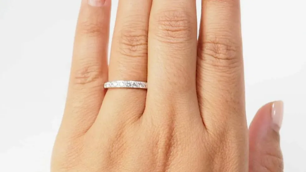 Alliance américaine or blanc et diamants