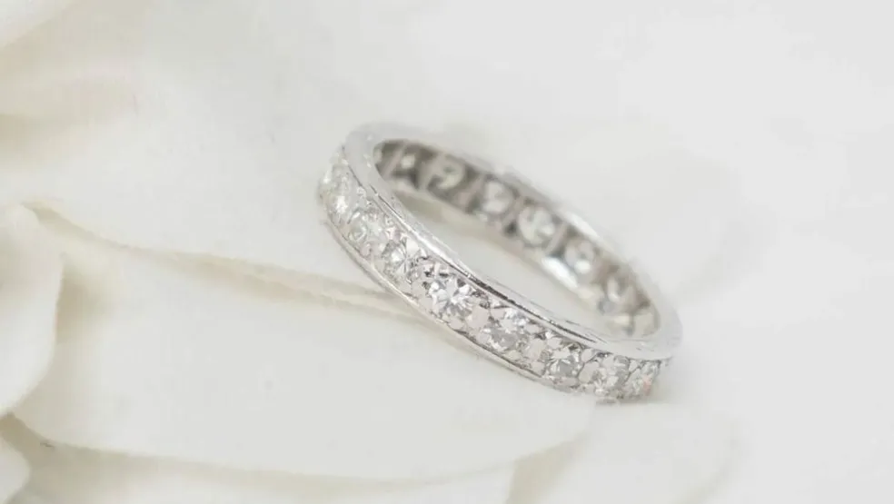 Alliance américaine or blanc et diamants