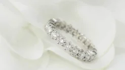 Alliance américaine or blanc et diamants