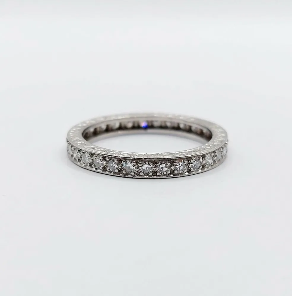 Alliance américaine or blanc 18k et 0,93 carats diamant et monture ciselée