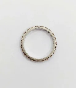 Alliance américaine or blanc 18k ornée de petits diamants taillés en brillants (circa 1960)