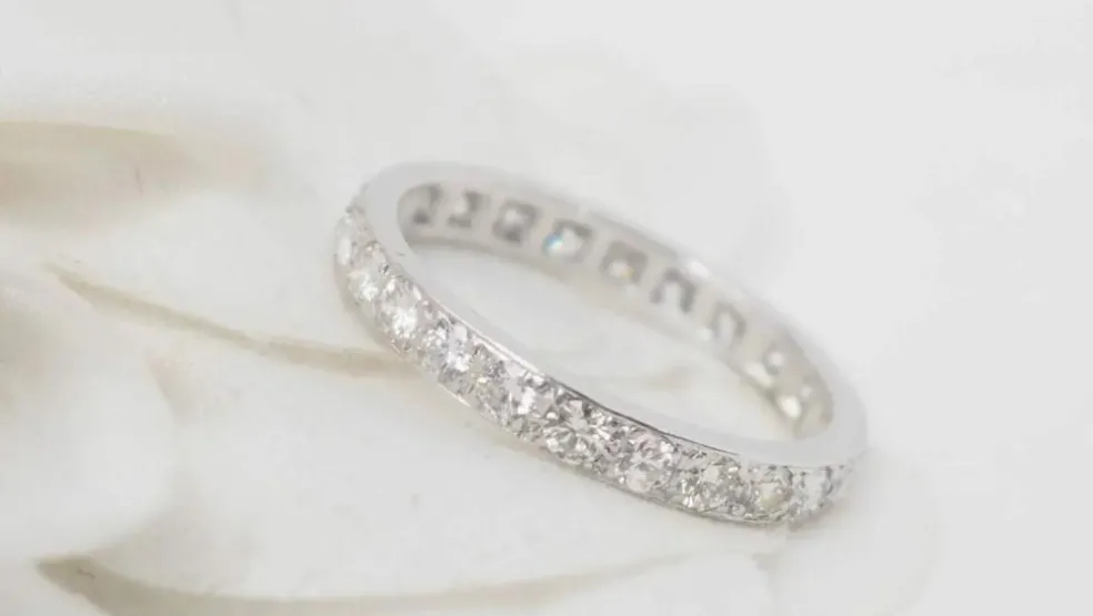 Alliance américaine or blanc et diamants