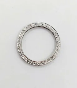 Alliance américaine or blanc 18k et 0,93 carats diamant et monture ciselée