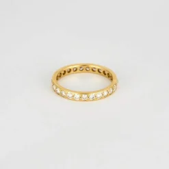 Alliance américaine or jaune et diamants.