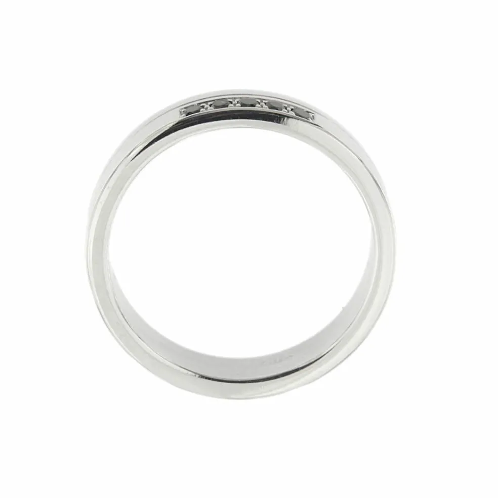 Alliance avec diamants noirs
