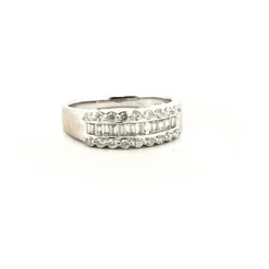 Alliance demi-tour or blanc et diamants