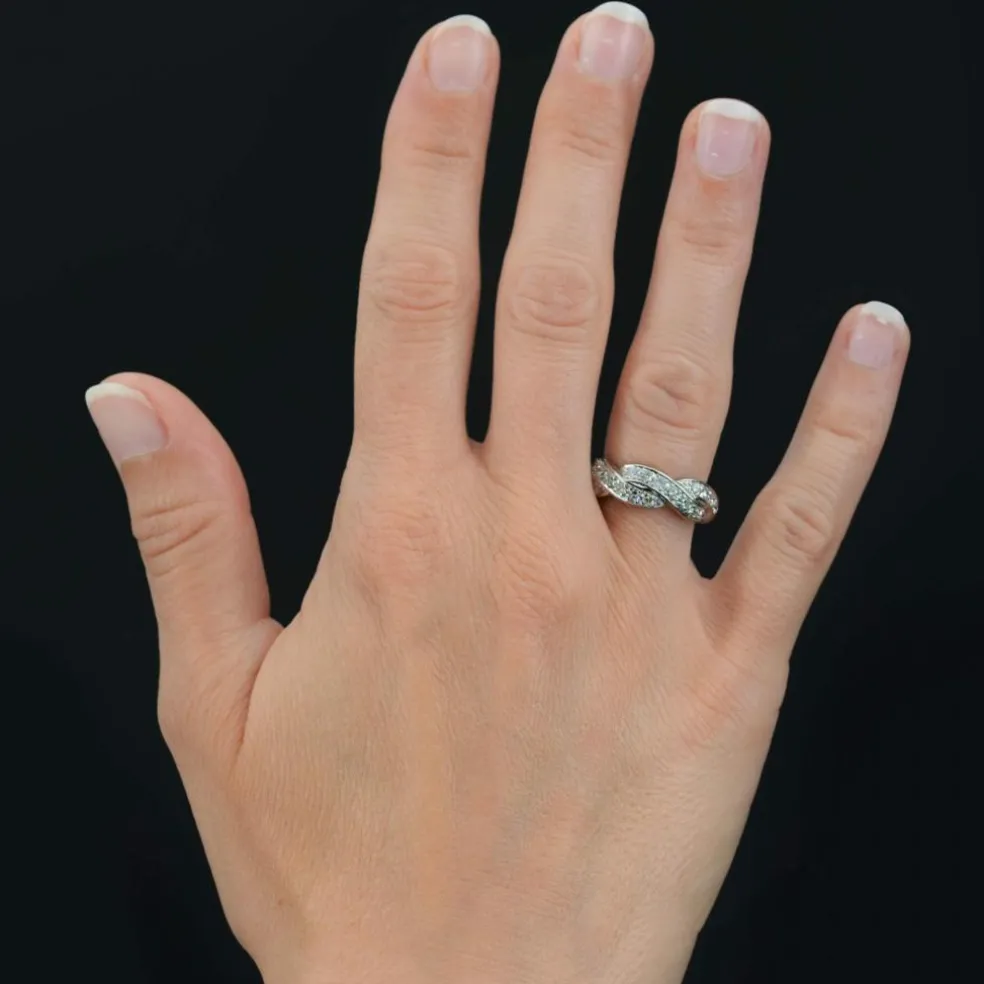 Alliance diamants entrelacée