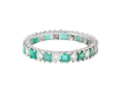 Alliance en diamant et émeraudes sur or gris