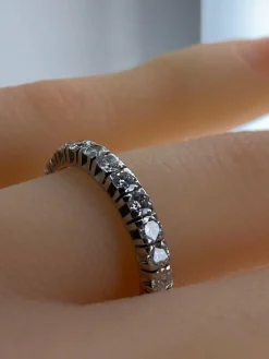 Alliance en or blanc 18 carats en diamants 1,50 carat