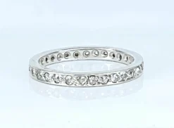 Alliance en or blanc 18 carats et diamants