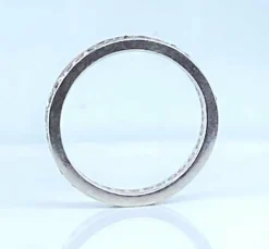 Alliance en or blanc 18 carats et diamants