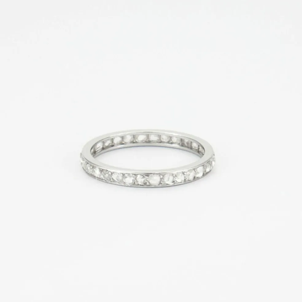 Alliance en Or blanc, diamants