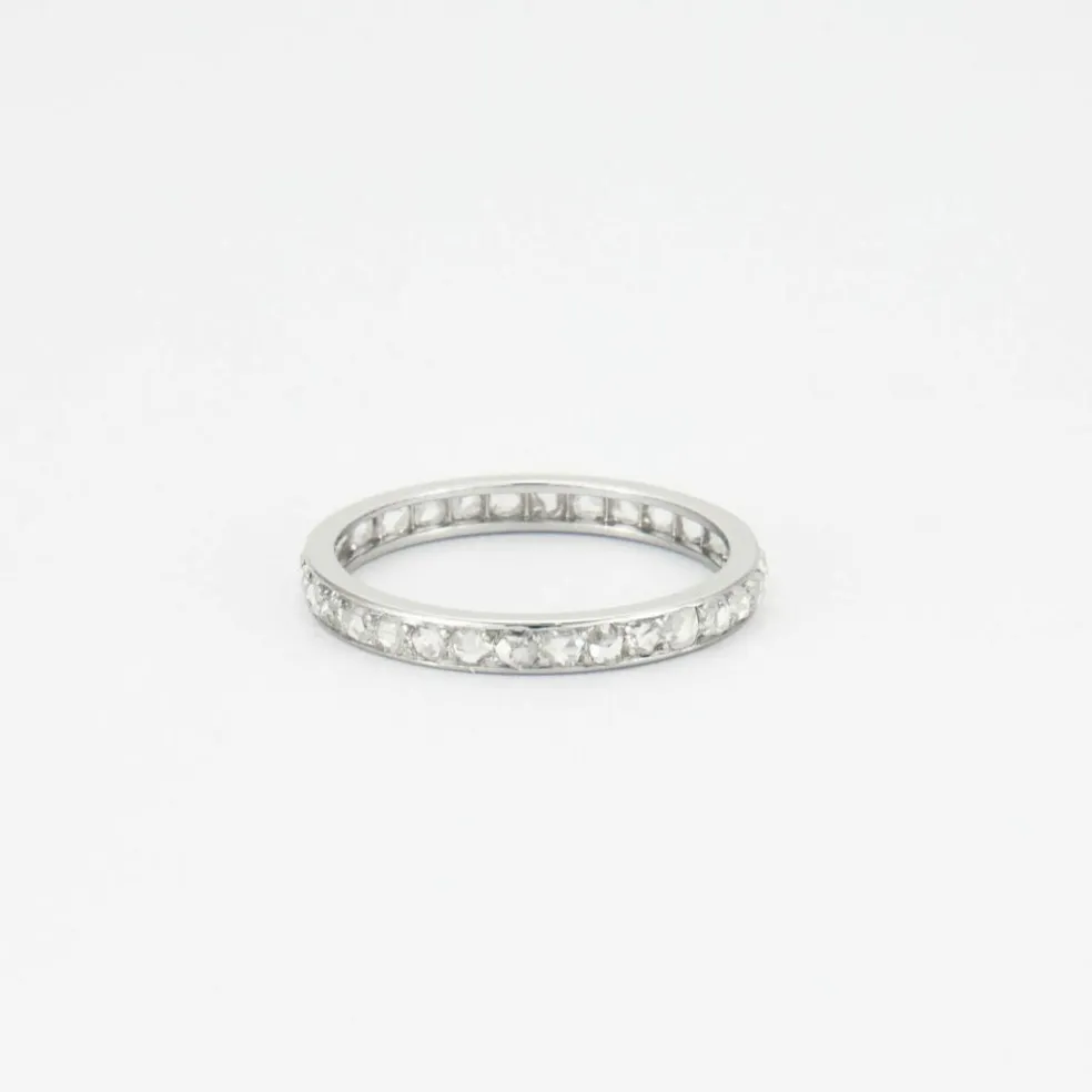 Alliance en Or blanc, diamants