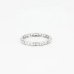 Alliance en Or blanc, diamants