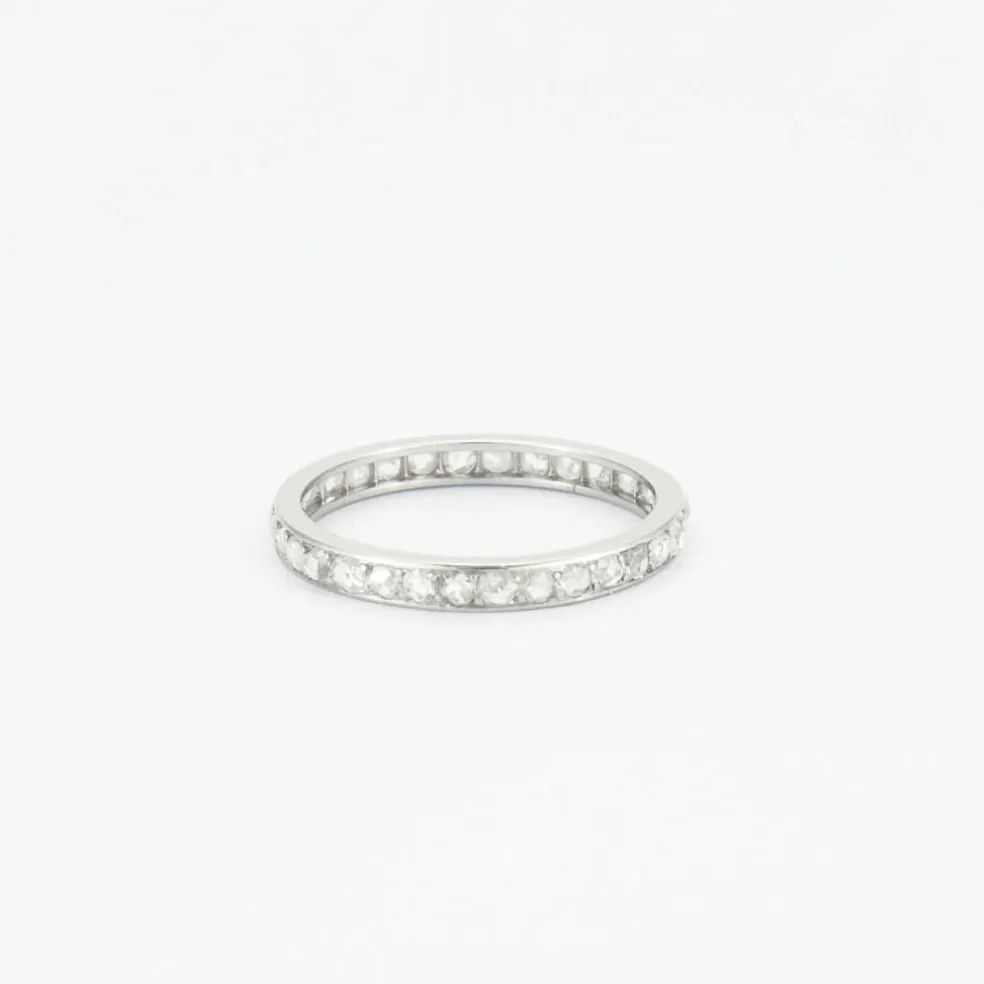 Alliance en Or blanc, diamants