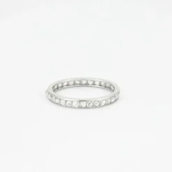 Alliance en Or blanc, diamants