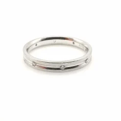 Alliance en or blanc et diamants