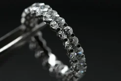Alliance en or blanc et diamants 3 330 cts