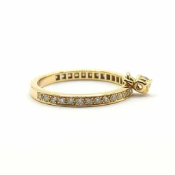 Alliance or jaune 18 carats sertie de diamants naturels