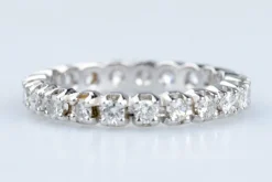 Alliance Éternité en Or Blanc et Diamants