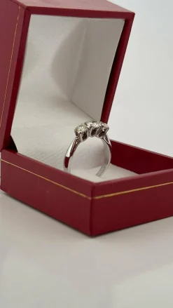 Alliance vintage trilogie diamants or blanc