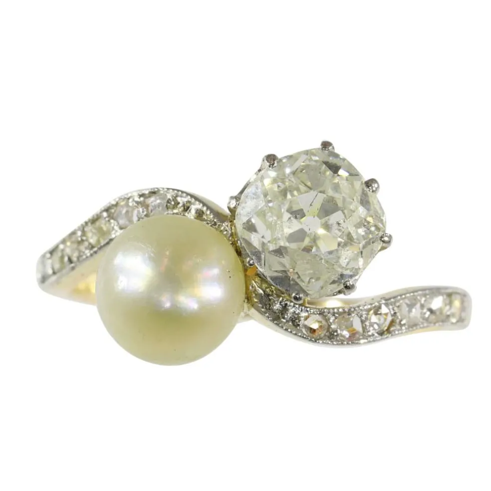 Amour historique : une bague Toi et Moi 1900