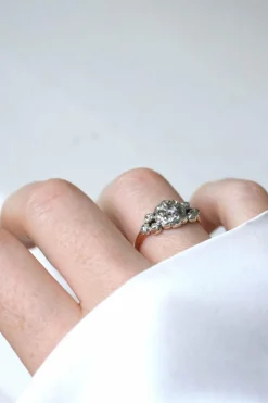 Ancienne bague jarretière Marguerite diamants
