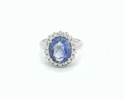 Anello con zaffiro Ceylon e pavè di diamanti