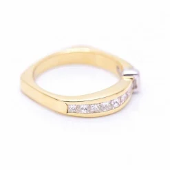 Anneau en or, Affaire de mariage Half Diamond