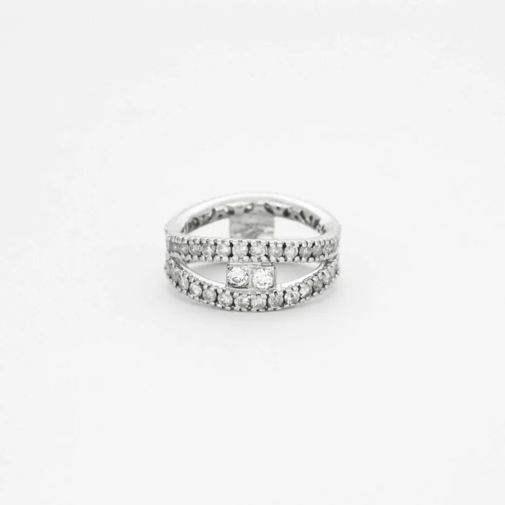 Anneau en or gris avec diamants