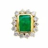 Anneau en or jaune avec émeraude et diamants