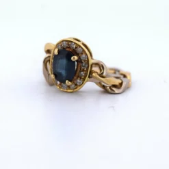 Années 1960 - BAGUE EN OR 18 KT - SAPHIR ET DIAMANTS