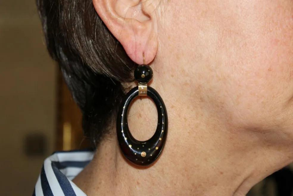 Antique tortoiseshell piqué gold earrings