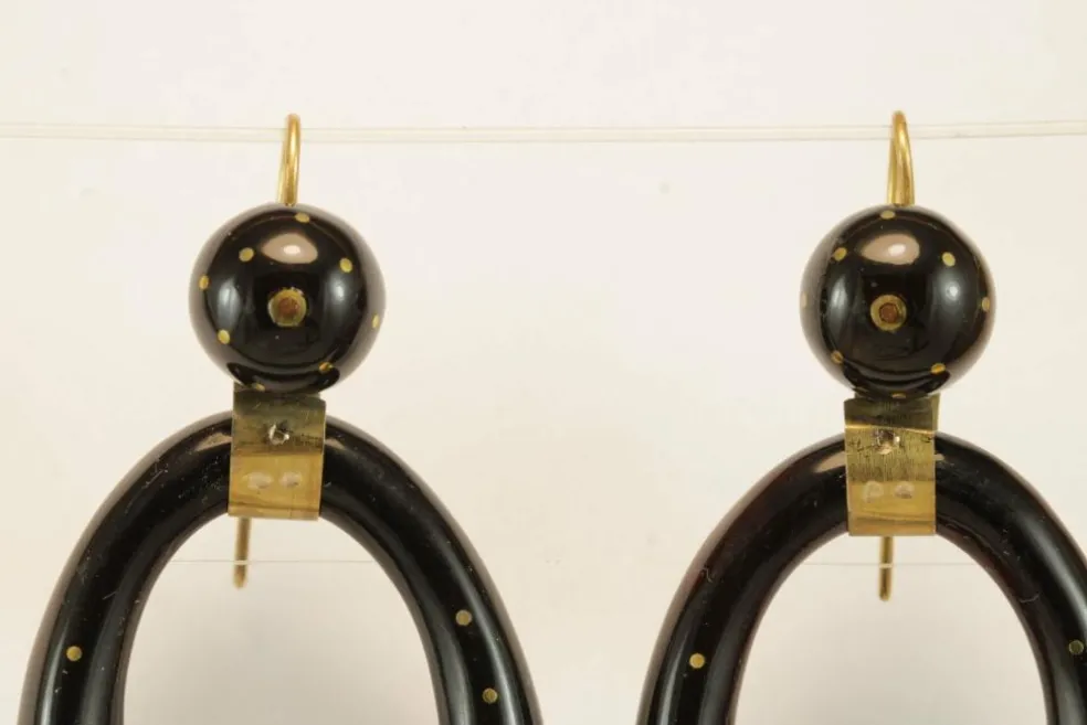 Antique tortoiseshell piqué gold earrings