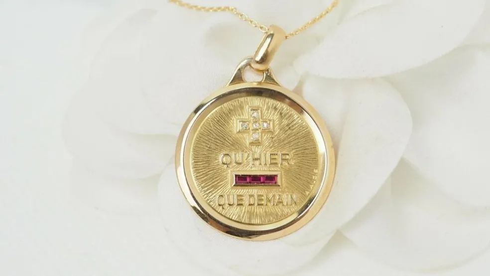 AUGIS - Collier médaille d'amour Or jaune Diamants