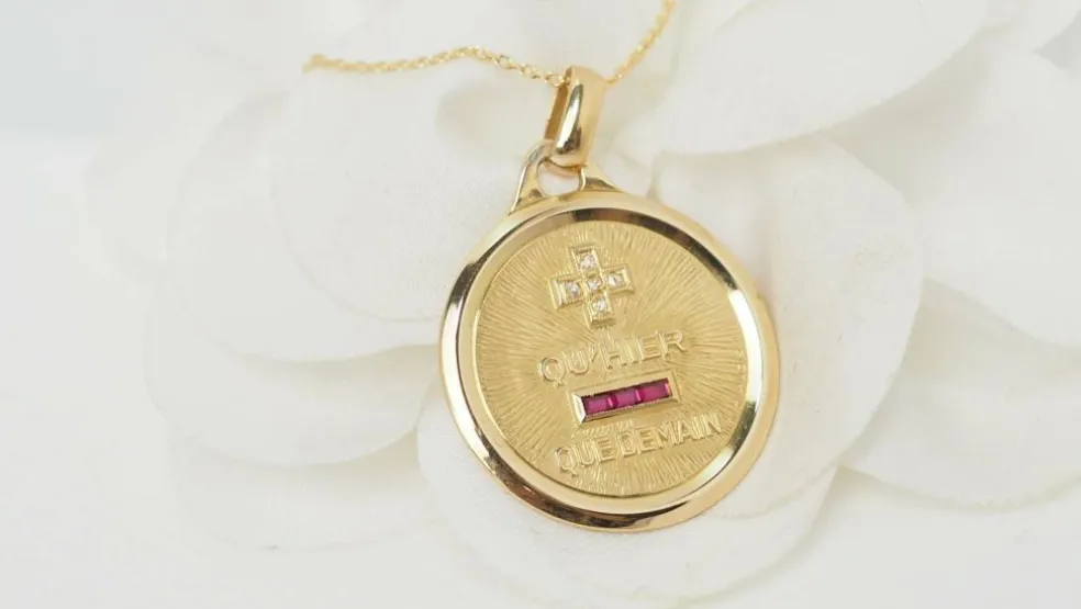 AUGIS - Collier médaille d'amour Or jaune Diamants