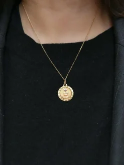 AUGIS - Médaille Amour en or- Plus qu’hier moins que demain