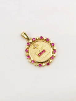 AUGIS - Médaille Amour entourage coeur rubis Plus qu’hier moins que demain or jaune diamant rubis